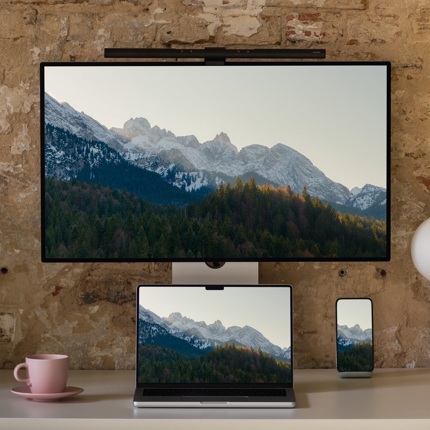 Dynamischer Wallpaper Schroff