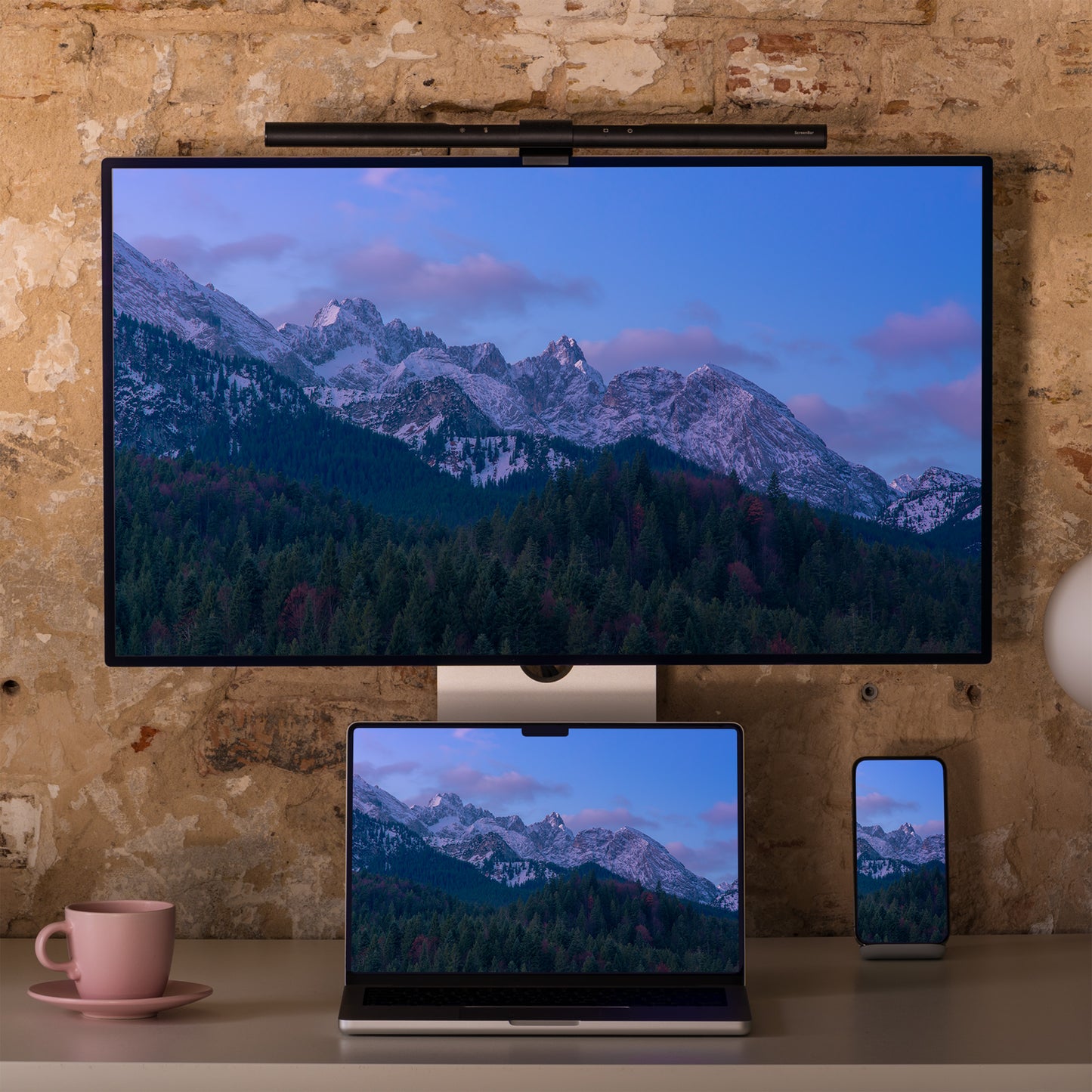 Dynamischer Wallpaper Schroff