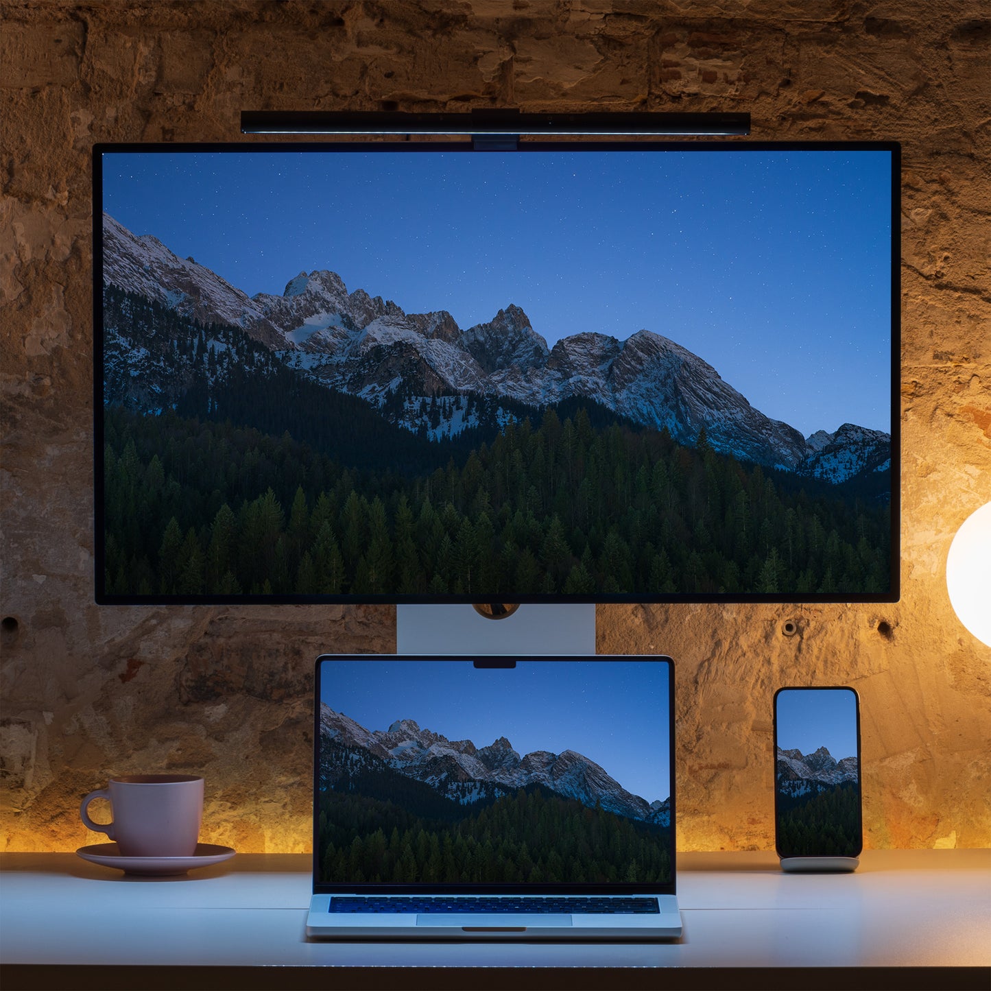 Dynamischer Wallpaper Schroff